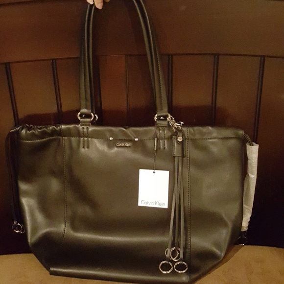 Calvin Klein NWT purse - Picture 3 of 7